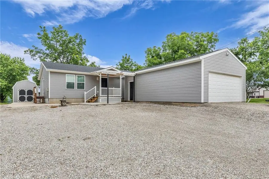 630 N Linn Valley Drive, Linn Valley, KS 66040 - Image #2