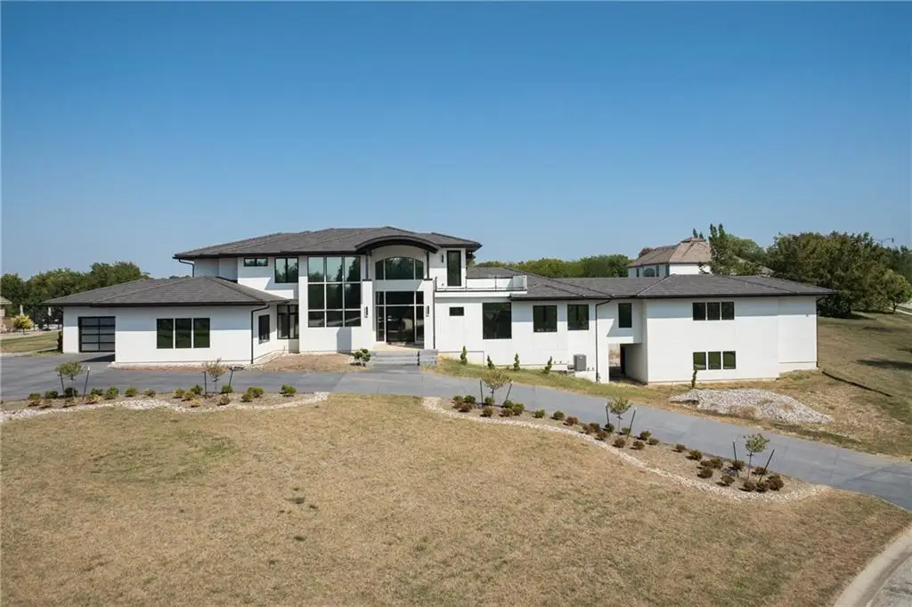 3331 S Saddle Ridge Court, Independence, MO 64057 - Image #1