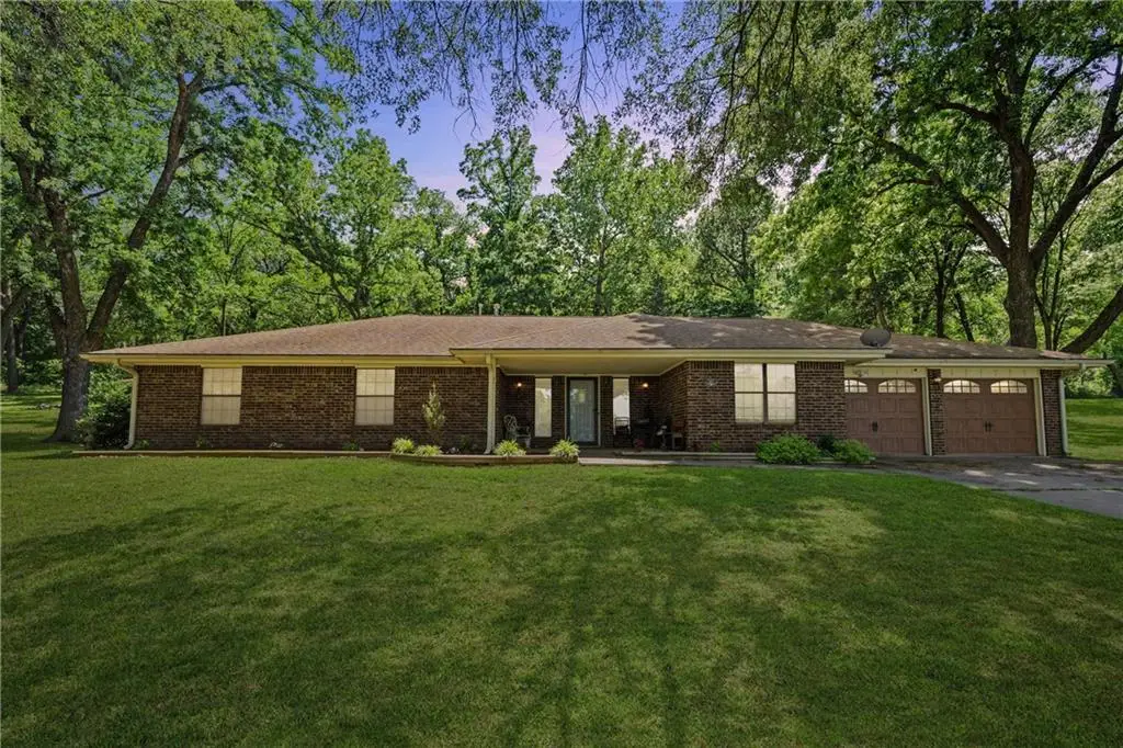 302 Southern Hills Drive, Coffeyville, KS 67337 - Image #1