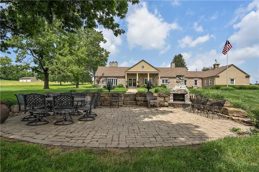 450 Ruth Ewing Road, Liberty, MO 64068 - Image #2