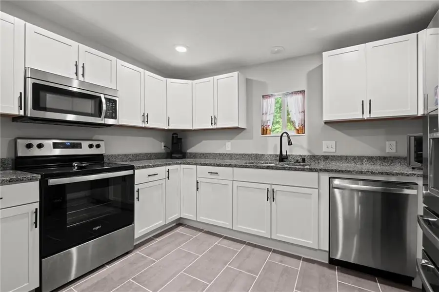 915 4th Avenue, Leavenworth, KS 66048 - Image #2