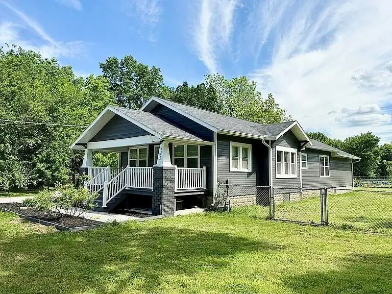 1326 E 14th Street, Pittsburg, KS 66762 - Image #1