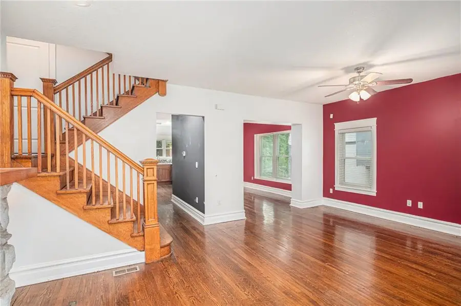 4009 Kenwood Avenue, Kansas City, MO 64109 - Image #3