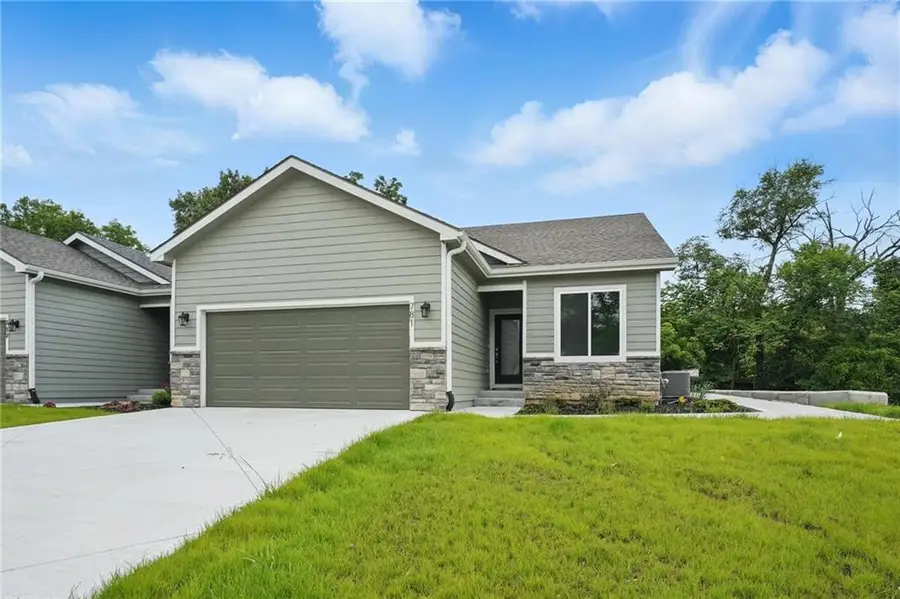 781 Highland Drive, Edwardsville, KS 66111 - Image #3