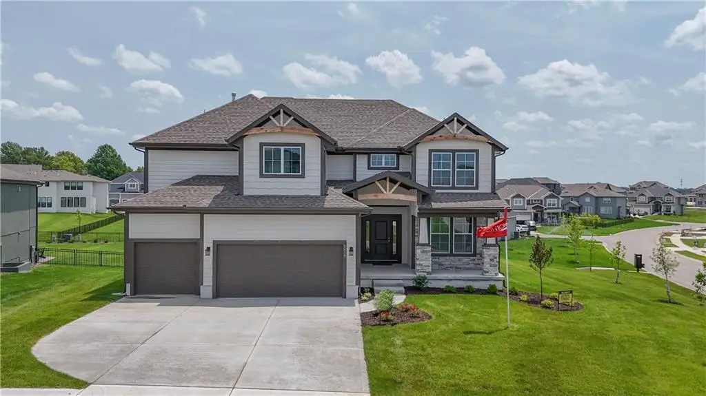 5839 Mccormick Drive, Shawnee, KS 66226 - Image #1