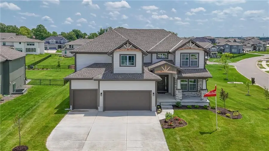 5839 Mccormick Drive, Shawnee, KS 66226 - Image #2