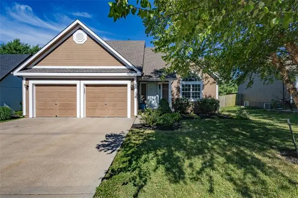 7503 N Lewis Avenue, Kansas City, MO 64158