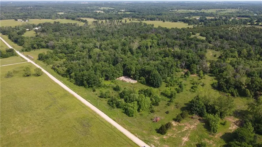 000 E Veteran Road, Milo, MO 64767 - Image #2