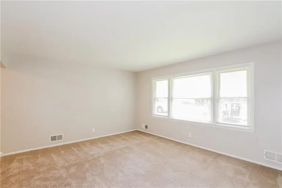 4834 Evanston Avenue, Kansas City, MO 64133 - Image #2