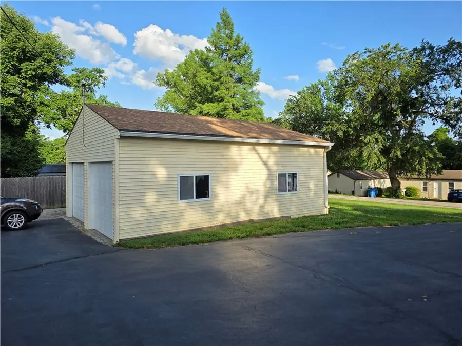 8215 NE Schell Road, Pleasant Valley, MO 64068 - Image #3