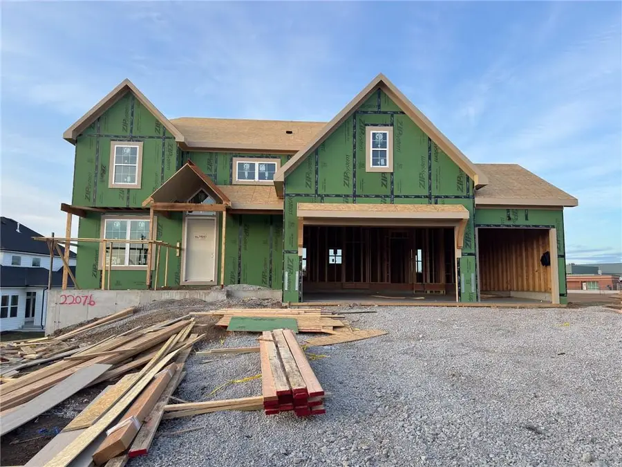 22076 W 99th Terrace, Lenexa, KS 66220 - Image #2