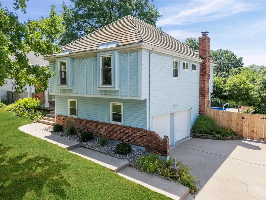 3511 NE 61st Terrace, Gladstone, MO 64119 - #3