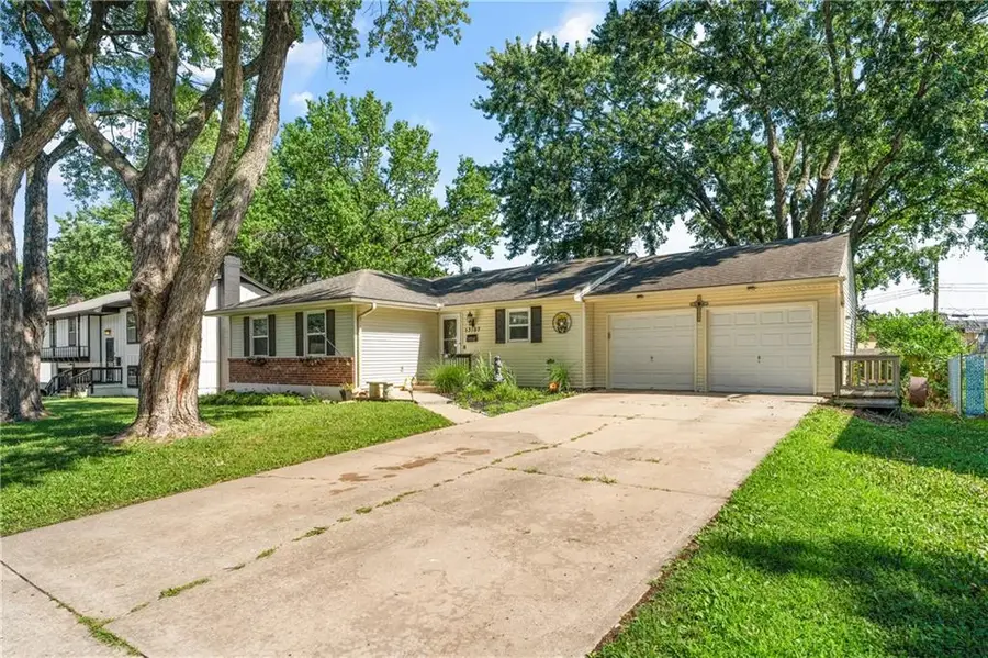 13107 E 45th Terrace S, Independence, MO 64055 - Image #2