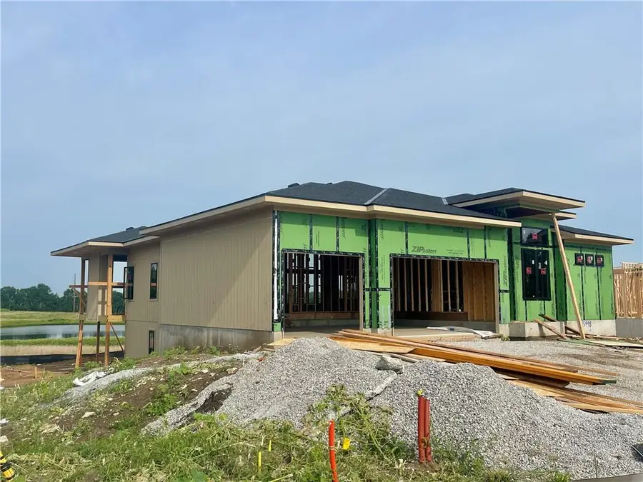 15998 S Twilight Lane, Olathe, KS 66062 - Image #2