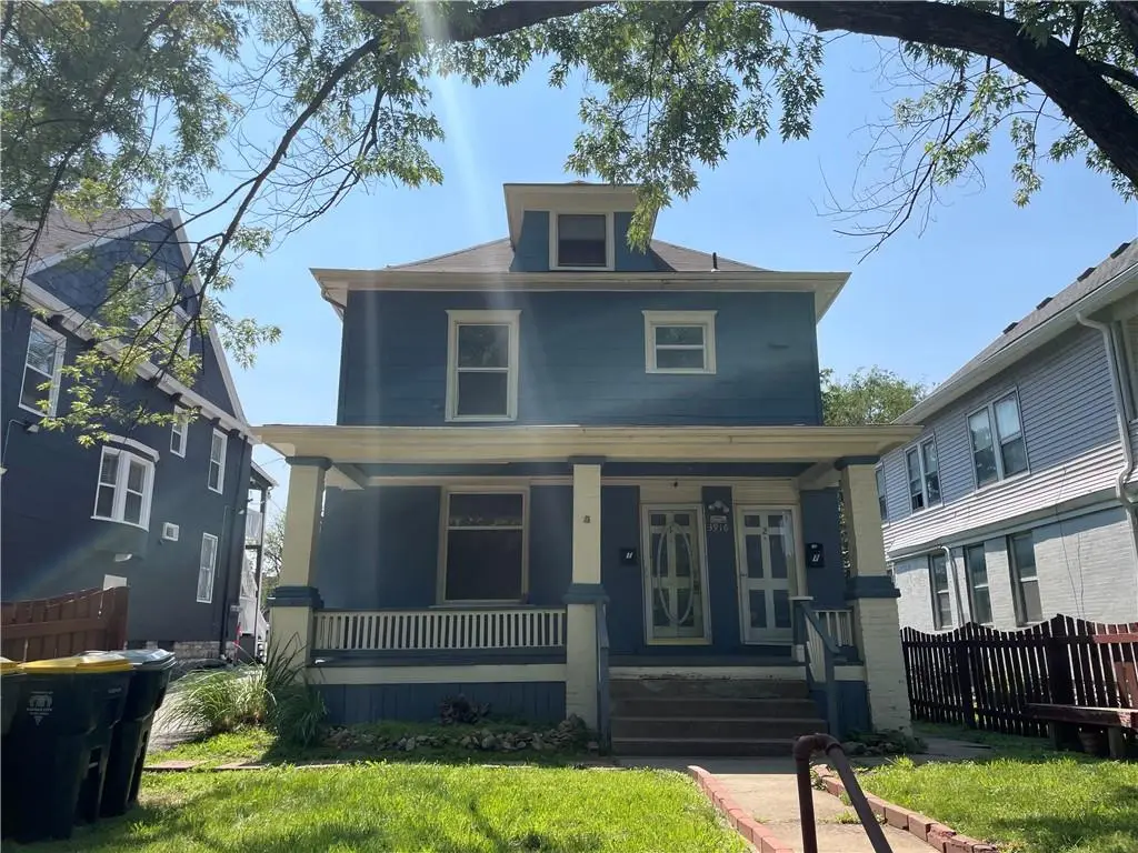 3916 Warwick Boulevard, Kansas City, MO 64111 - Image #1