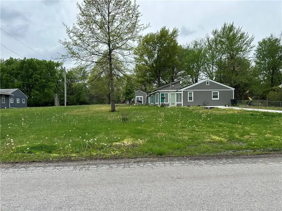 13608 Spruce Avenue, Grandview, MO 64030 - Image #3