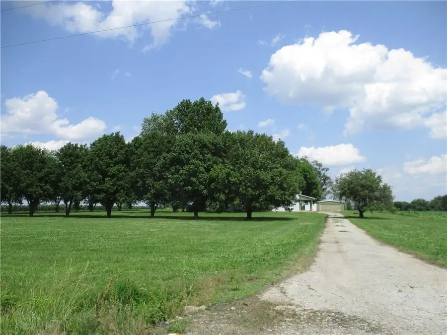 1834 N High School Avenue, Columbus, KS 66725 - Image #2