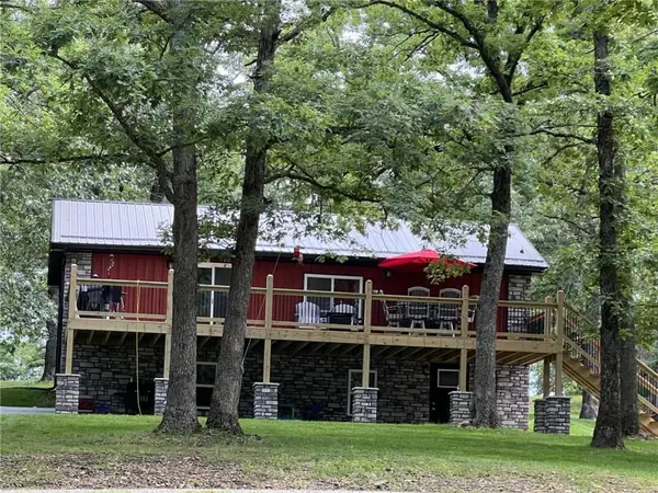 34621 Wellhouse Avenue, Warsaw, MO 65355