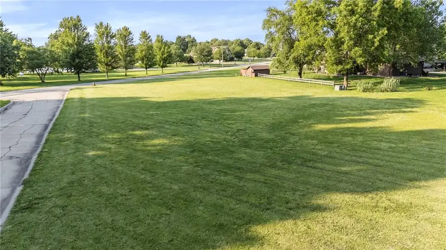 69 Lynnewood Lane, Garnett, KS 66032 - Image #3