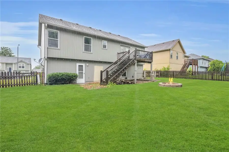 22005 Gracie Drive, Peculiar, MO 64078 - Image #3