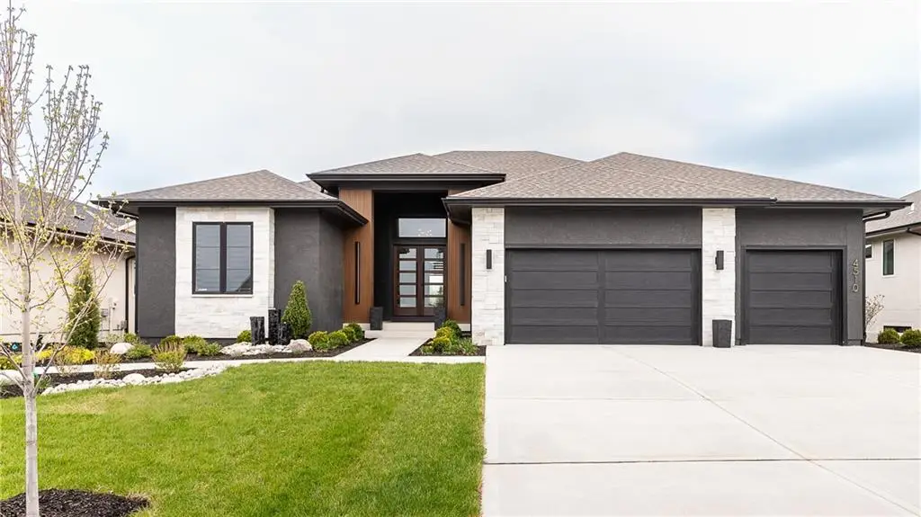 4407 W 136th Terrace, Leawood, KS 66224 - Image #1