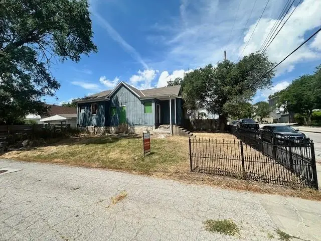 807 & 809 Cesar Chavez Avenue, Kansas City, MO 64108 - Image #3