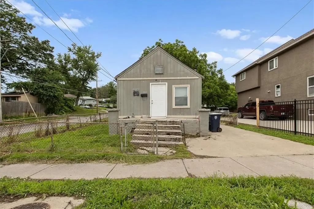 1646 Bennington Avenue, Kansas City, MO 64126 - Image #1