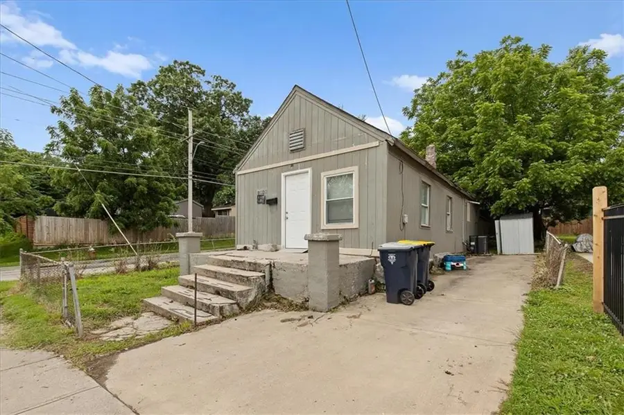 1646 Bennington Avenue, Kansas City, MO 64126 - Image #2