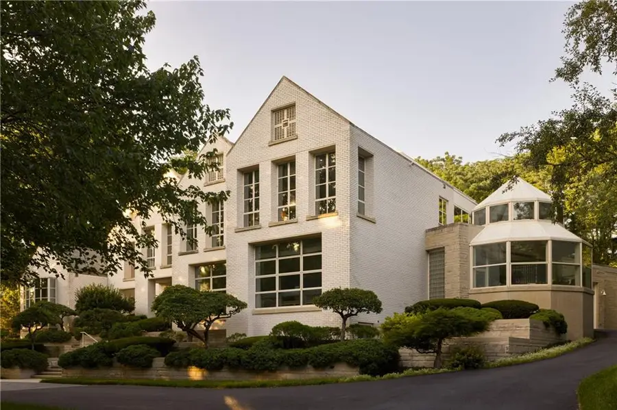 5801 Oakwood Road, Mission Hills, KS 66208 - Image #2