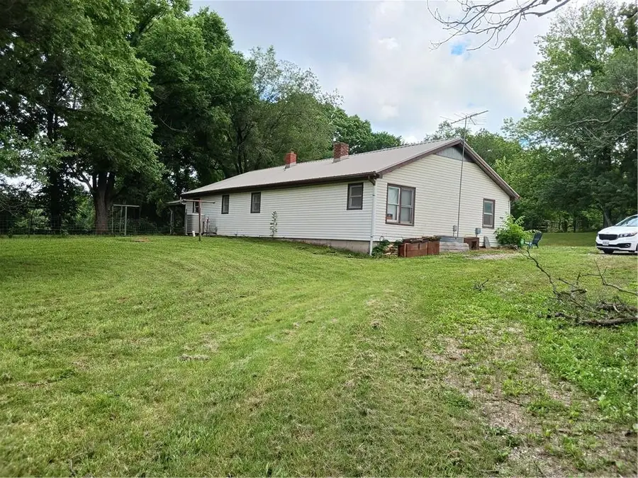 871 SW 301 Road, Chilhowee, MO 64733 - Image #3