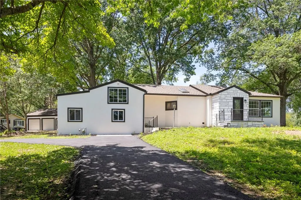 2101 Spruce Street, Leavenworth, KS 66048 - Image #1