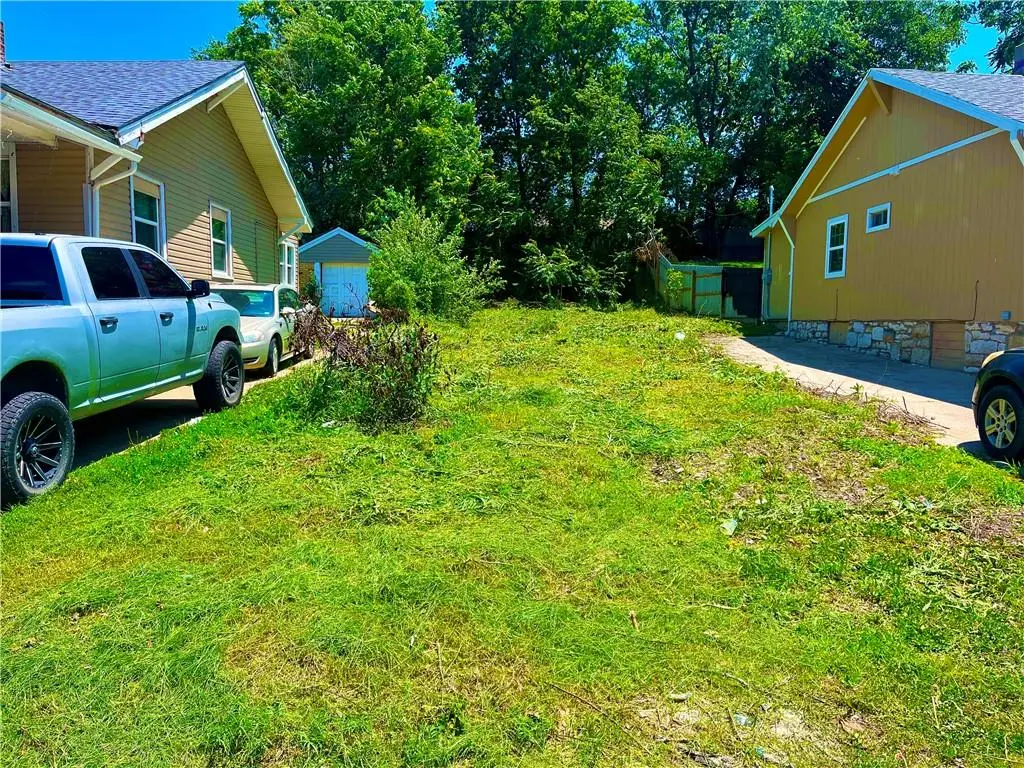 125 Bellaire Avenue, Kansas City, MO 64123 - Image #1