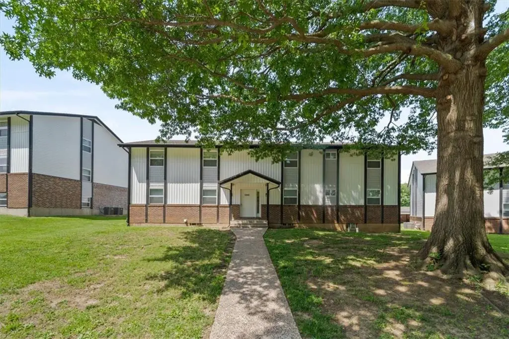 1000 Twin Oaks Terrace, Harrisonville, MO 64701 - Image #1