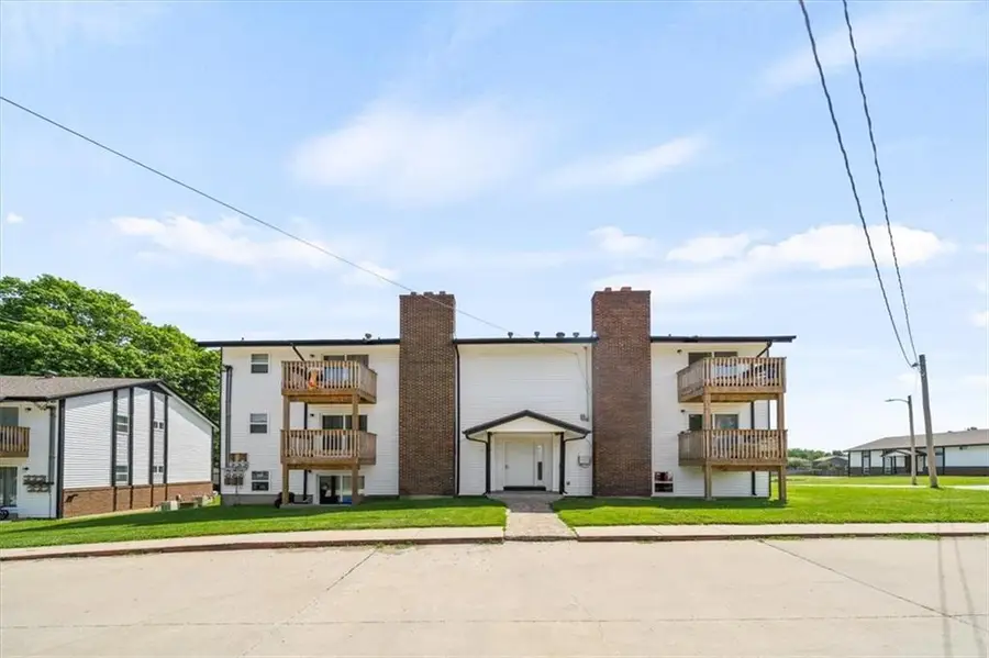 1002 Twin Oaks Terrace, Harrisonville, MO 64701 - Image #2