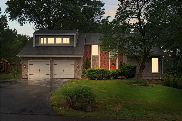 12343 Pinehurst Drive, Kansas City, KS 66109