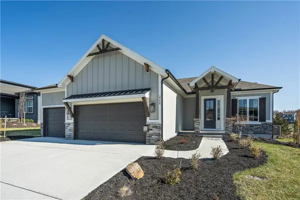 2771 SW 12th Terrace, Lee's Summit, MO 64081