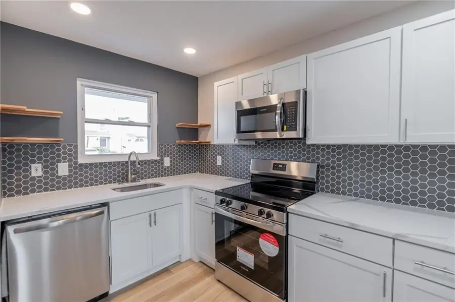 911 SE Hampton Court, Lees Summit, MO 64063 - Image #2