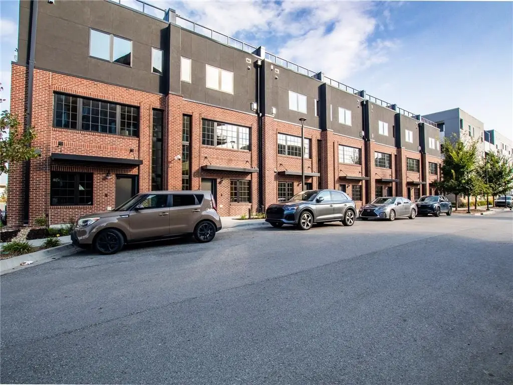 1919 Locust Street, Kansas City, MO 64108 - Image #1