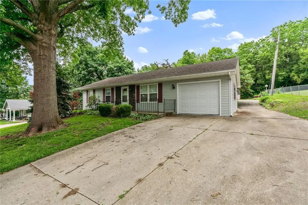602 N Westview Drive, Richmond, MO 64085 - Image #1