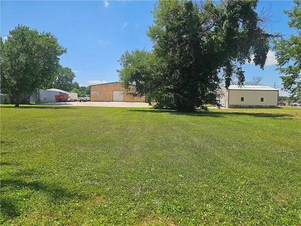 610 S Chestnut Street, Iola, KS 66749