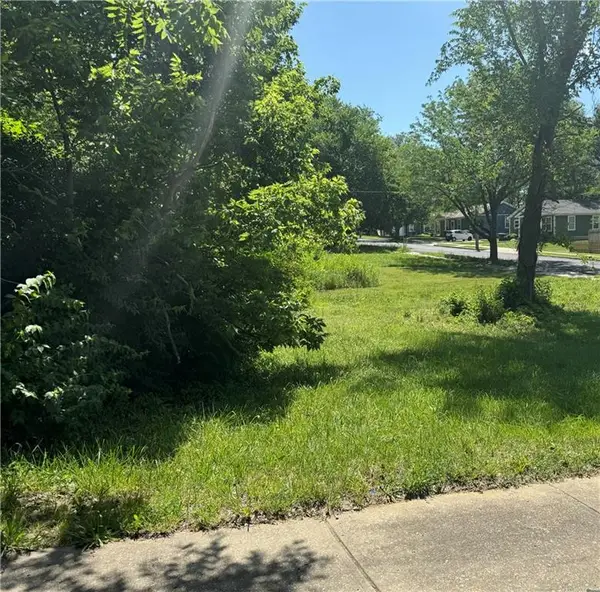 2327 Woodland Avenue, Kansas City, MO 64108