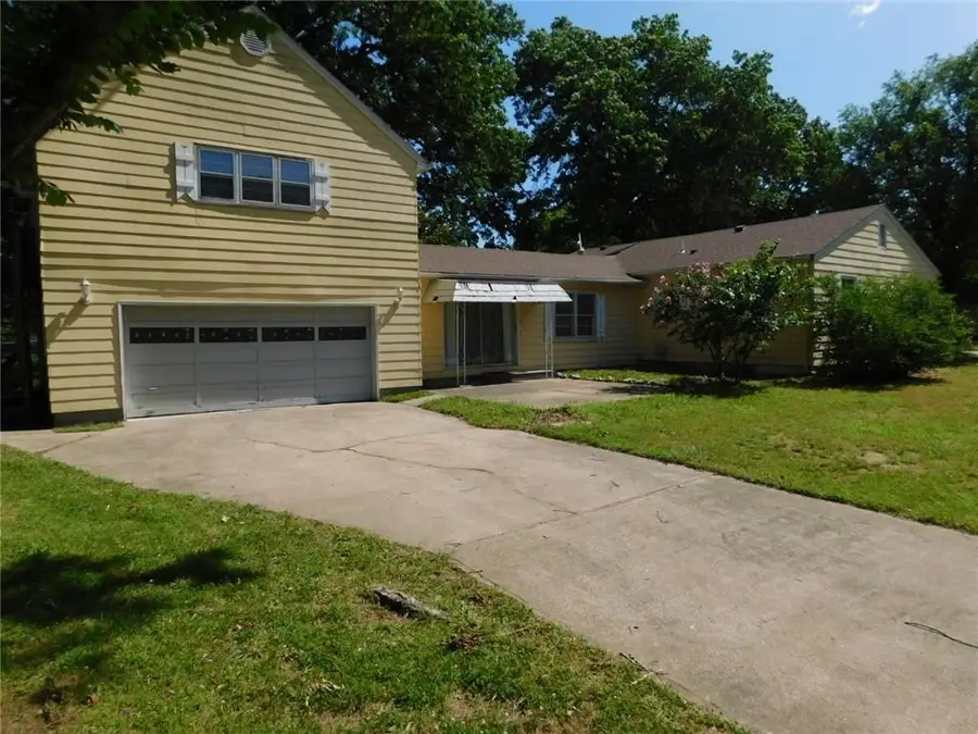 529 Hobson Place, Pittsburg, KS 66762 - Image #3