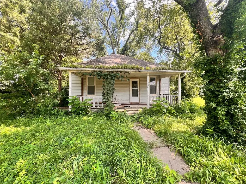 120 W 3rd Street, Adrian, MO 64720 - Image #1