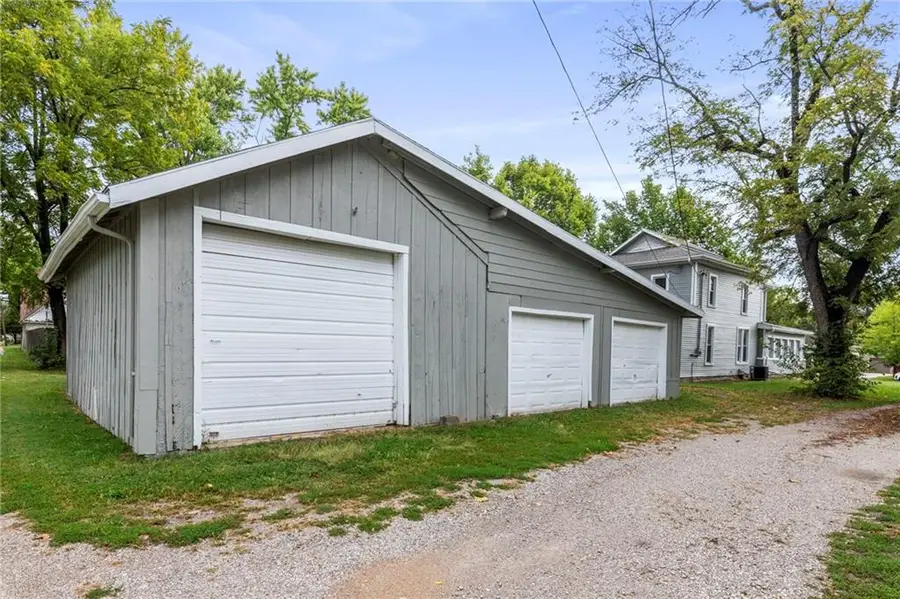 526 S Maple Street, Ottawa, KS 66067 - Image #2