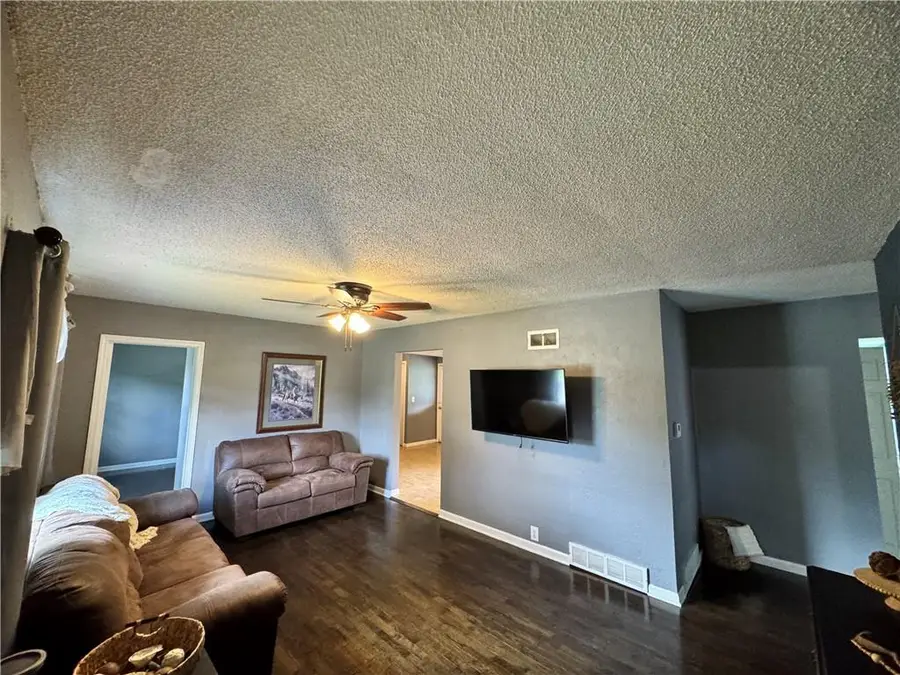 233 W 5th Street, Adrian, MO 64720 - Image #3