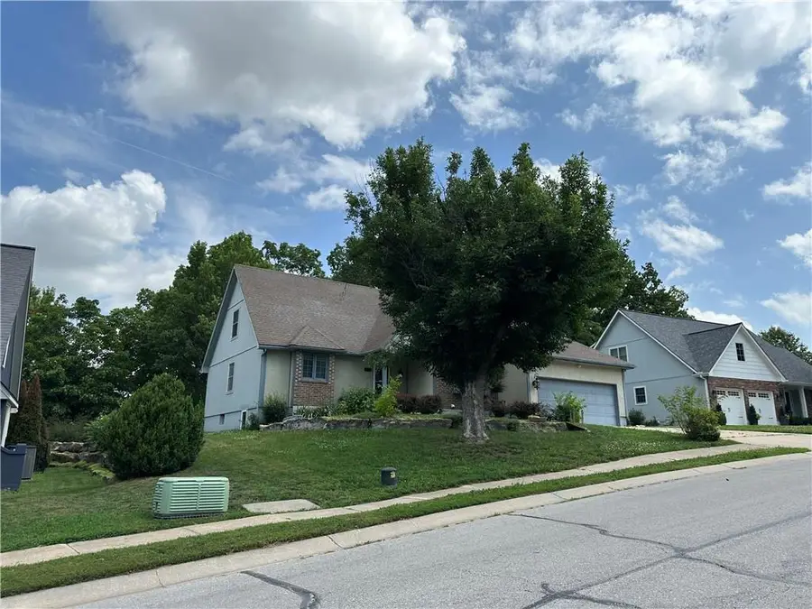 1103 SW Stonecreek Drive, Blue Springs, MO 64015 - Image #2