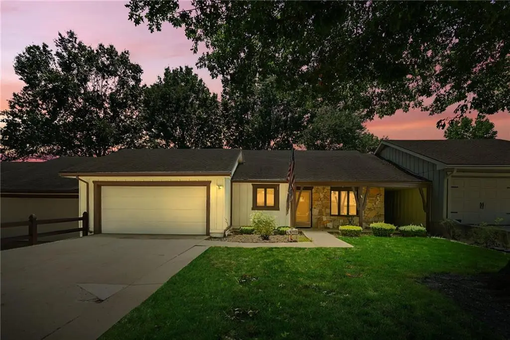 8205 E 189th Terrace, Belton, MO 64012 - #1