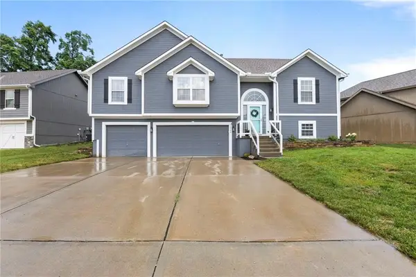 10744 N Laurel Avenue, Kansas City, MO 64157