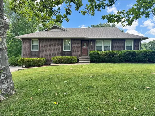 1421 Grandview Drive, Warrensburg, MO 64093