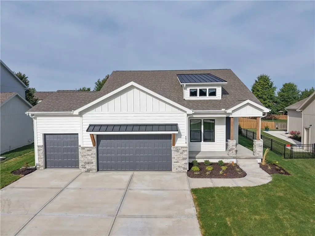 4510 SW Fenwick Road, Lees Summit, MO 64083 - Image #1